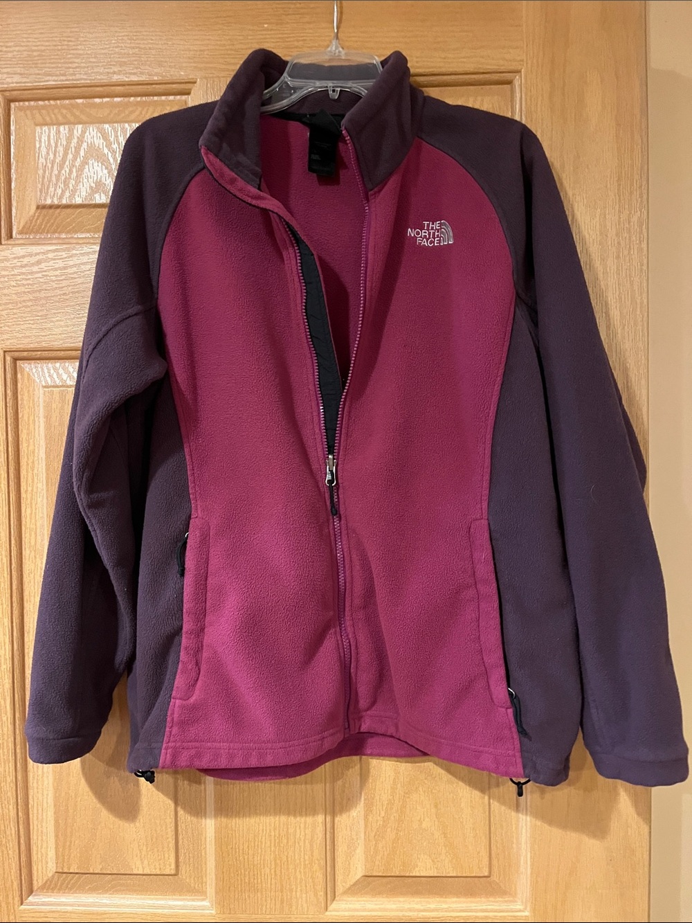 The North Face Women's Two-Tone Berry Plum Fleece Jacket XL